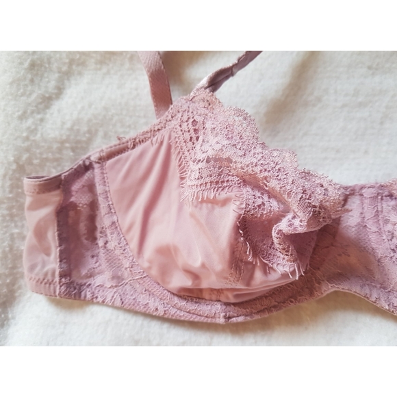 Victoria's Secret Push Up Without Padding Bra - Picture 3 of 11